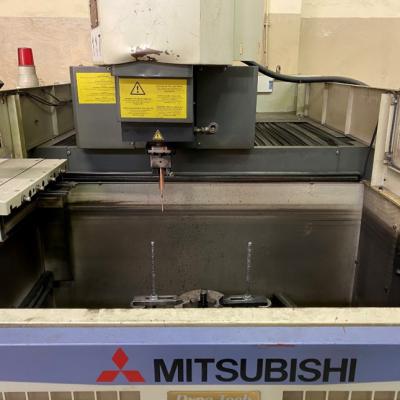 Mitsubishi EA12D tömbszikra forgácsológép